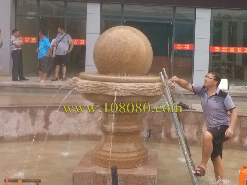 昆明風(fēng)水球