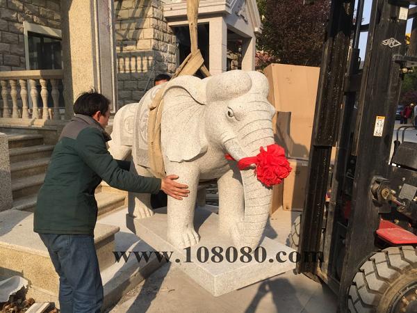 黃石石雕大象