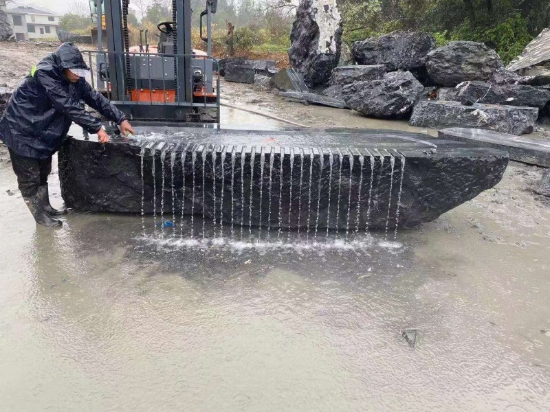 武漢黑山石假山